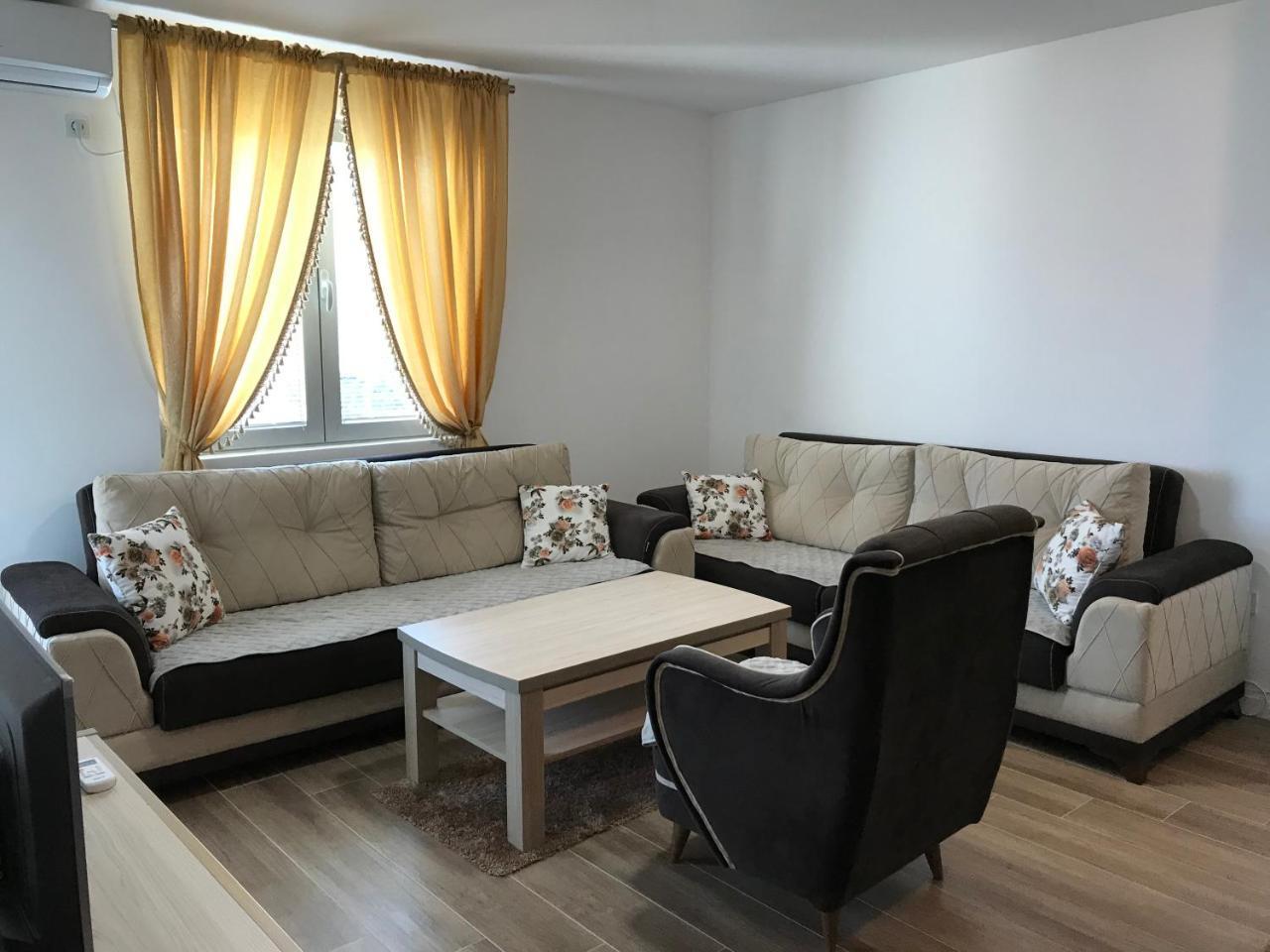 Apartmani Belma Dobra Voda Exteriör bild